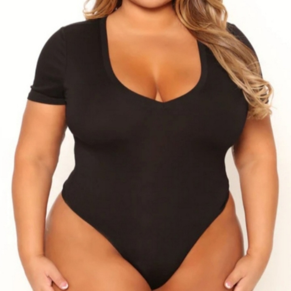 Fashion Nova Black Bodysuit Sz.2X EUC.
